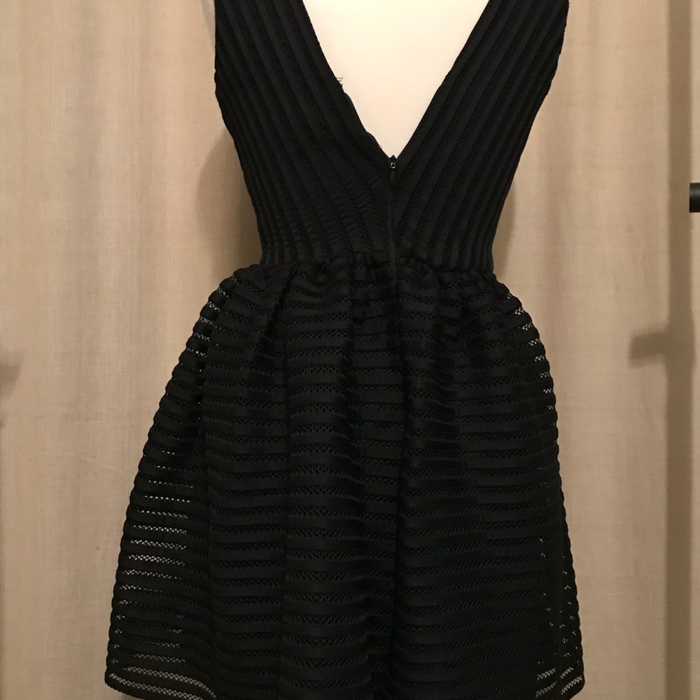Saks Fifth Avenue Sleeveless Black Cocktail Dress - Picture 3 of 4